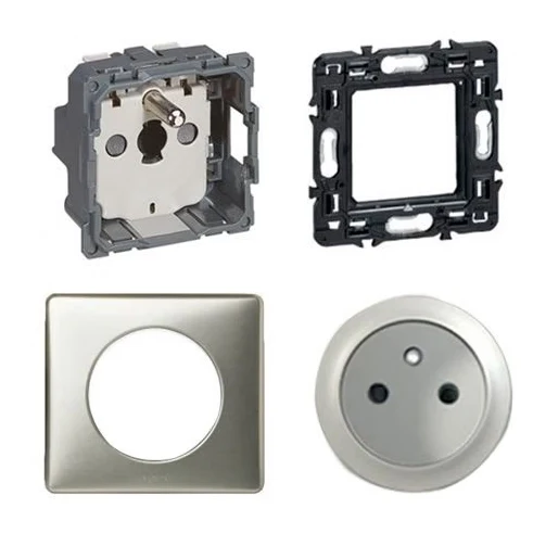 Legrand Céliane Prise de courant 2P+T surface titanium - complet