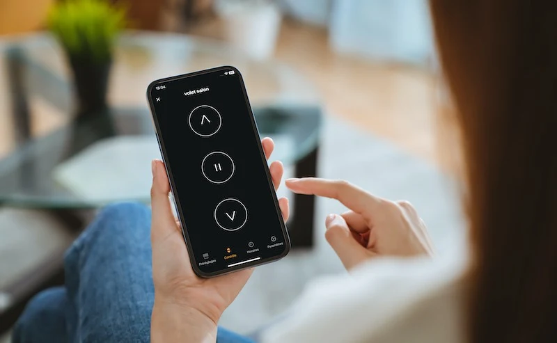 Pack with 3 Connected Shutter Switches and remote control - DiO Connect