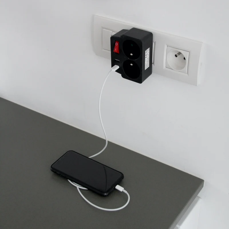Biplite Domino 2X16A + 1xUSB-A + 1xUSB-C with switch Black