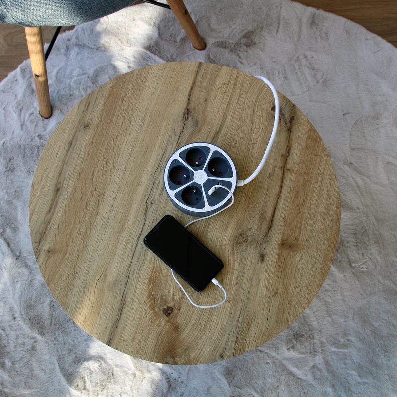 Circular design power socket with USB