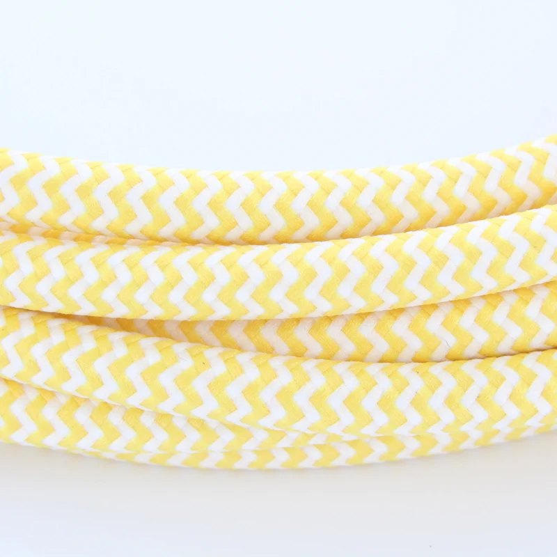 Yellow and white zigzag fabric cable, 3 m