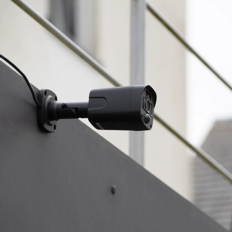 2 wireless HD cameras with screen