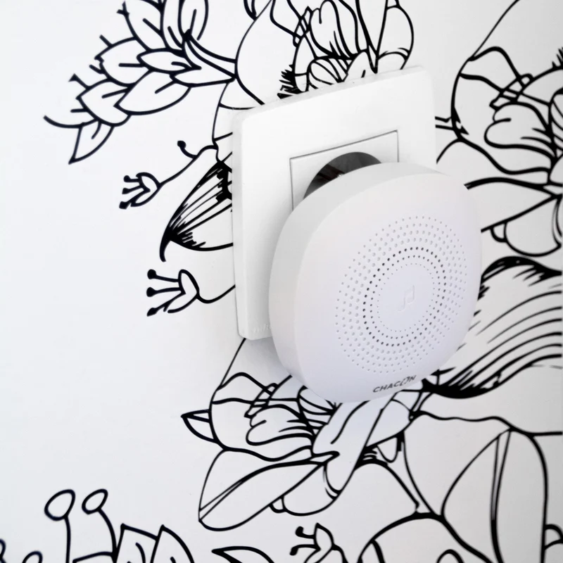 Stylish white doorbell - wireless and battery-free doorbell