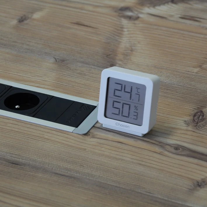 Indoor wireless thermometer with hygrometer