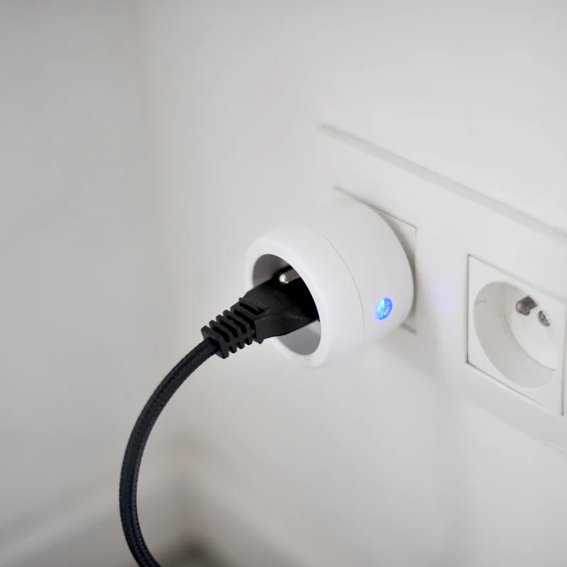 Set of two On/Off and remote control mini sockets