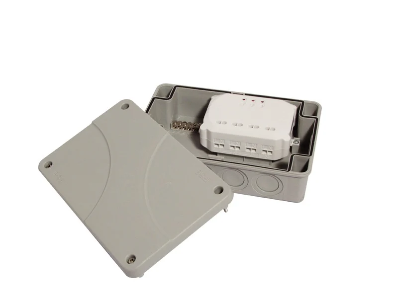 Three-channel on/off module with sealed unit