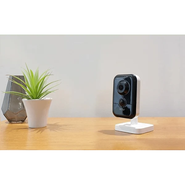 Caméra de sécurité intérieure connectée - Tycam 1100 - Delta Dore 6417006