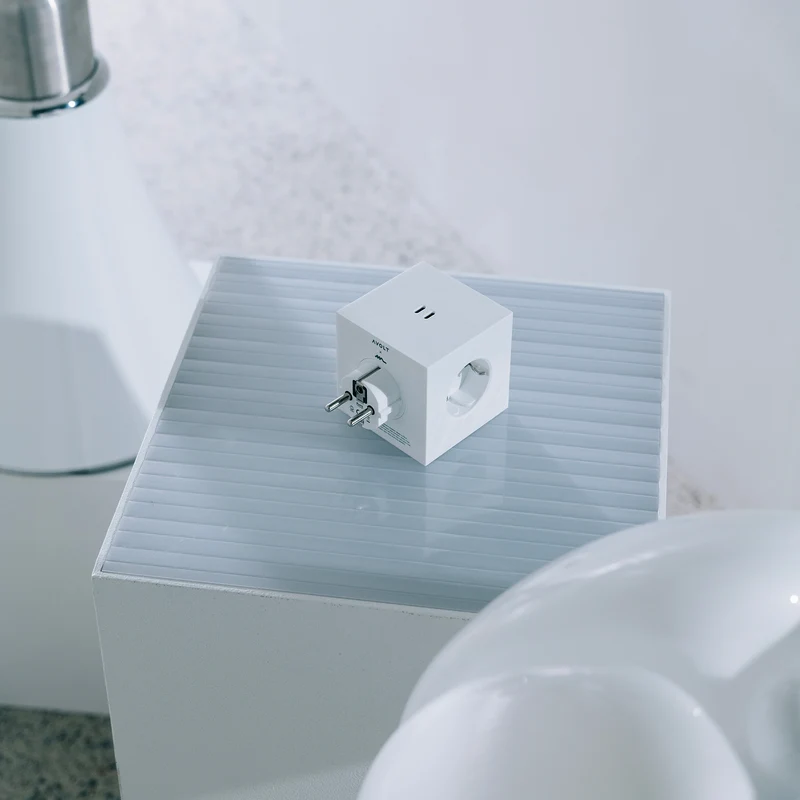 Square 2 - Martinelli Luce