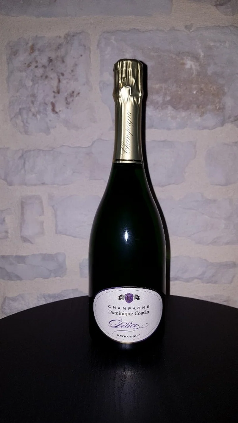 Champagne Dominique Cousin Cuvée Délice Extra Brut Lot 6 Bouteilles 100 % Pinot Noir Robe Jaune Pâle Nez Délicat Fruité
