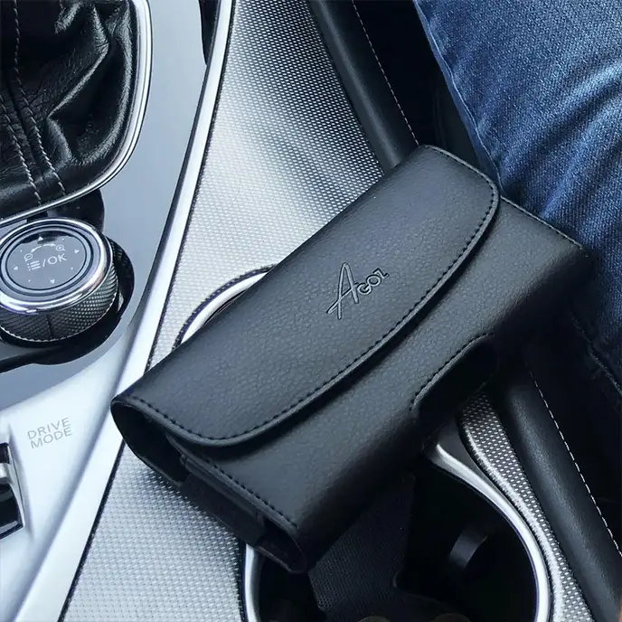 Étui en cuir avec clip ceinture et boucle