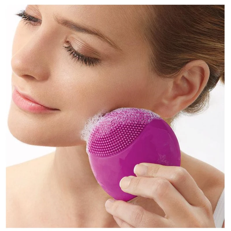 Nettoyant et masseur pour le visage