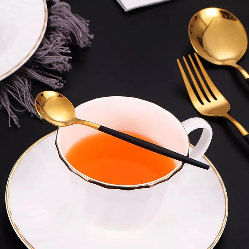 Set de couverts ODILE de 24 pièces