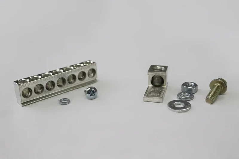 GROUNDING KIT FOR SPLITTER TROUGH T1 SERIES