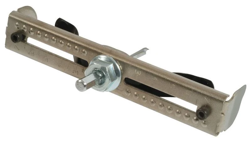 HOLE SAW ADJUSTABLE FOR RECESSED HOLE 2-1/2 TO 7"