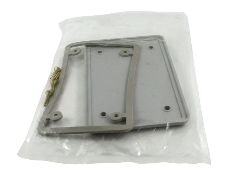 COVER PLATE PVC RIGID 1G BLANK WITH GASKET