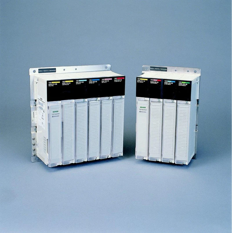 AC OUTPUT 100-230V 4 X 4 POINT 100-230VAC