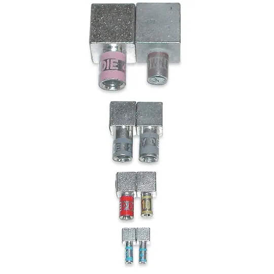 MOTOR DISCONNECT MALE 1-LINE TO 1-LOAD RED
