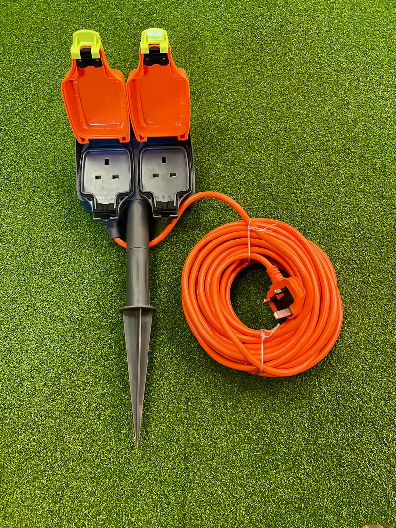 Garden Spike with 2 Weatherproof Sockets and 15m Cable