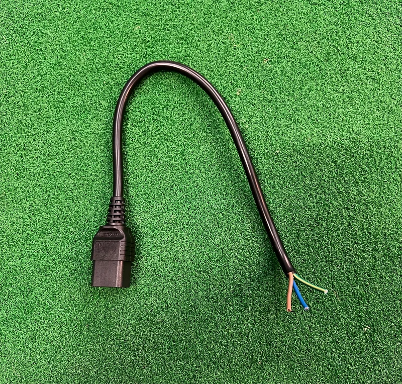 C19 IEC Socket Moulded to a 3 Core, 1.5sqmm Straight PVC Cable