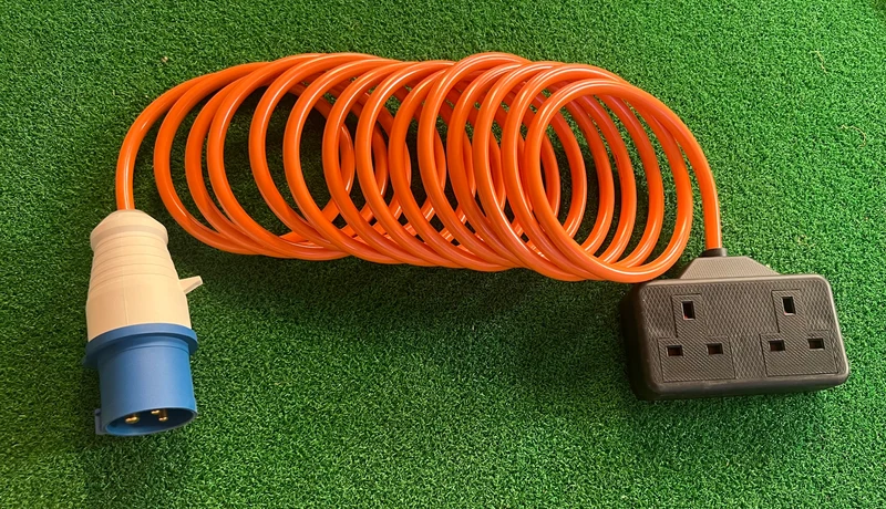 Camping and Caravan Mains Hook Up Lead, with IP44 Connector and 2-way Socket
