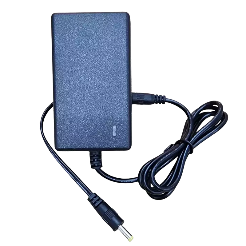 Chargeur soudeuse fibre HTECH 12.6V 2A Li-ion