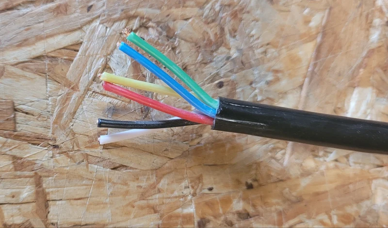 6 Core 0.5sqmm, Coiled Black PUR Power / Data Cable