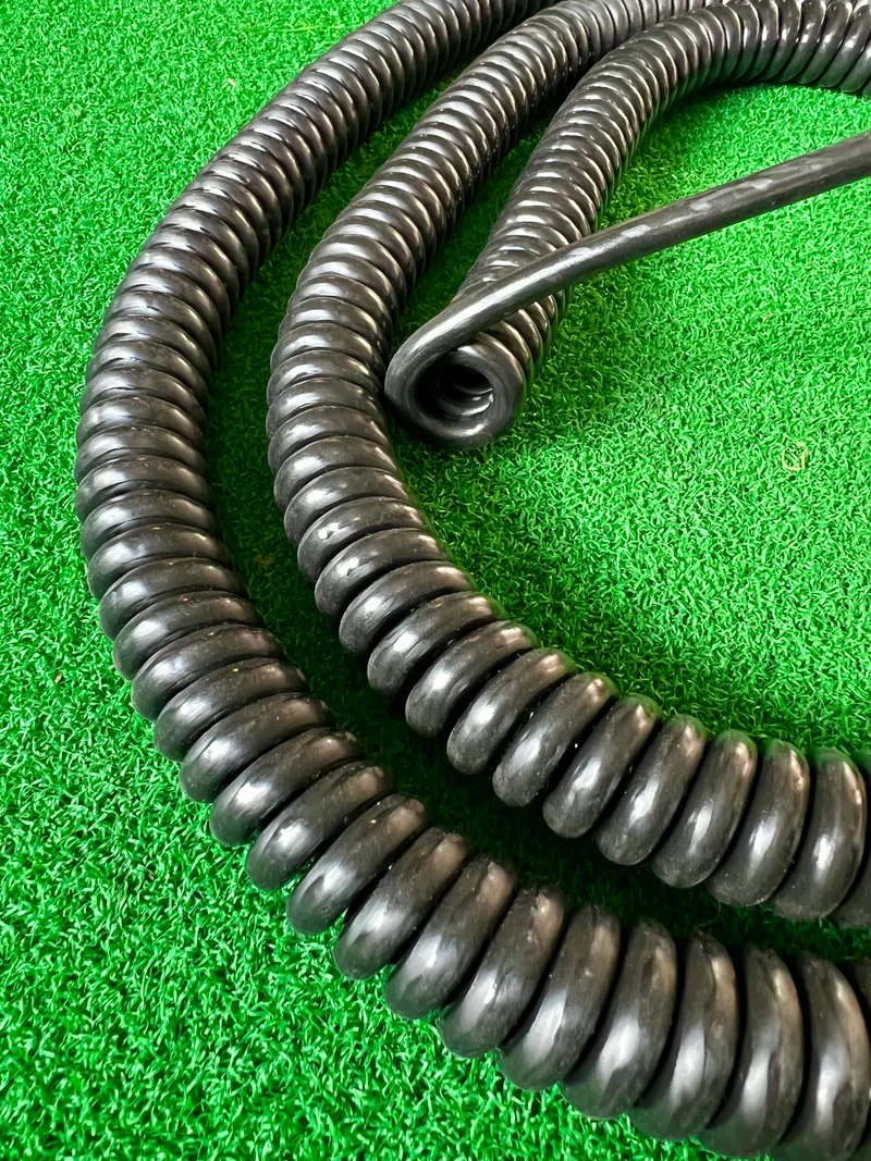 6 Core 0.5sqmm, Coiled Black PUR Power / Data Cable