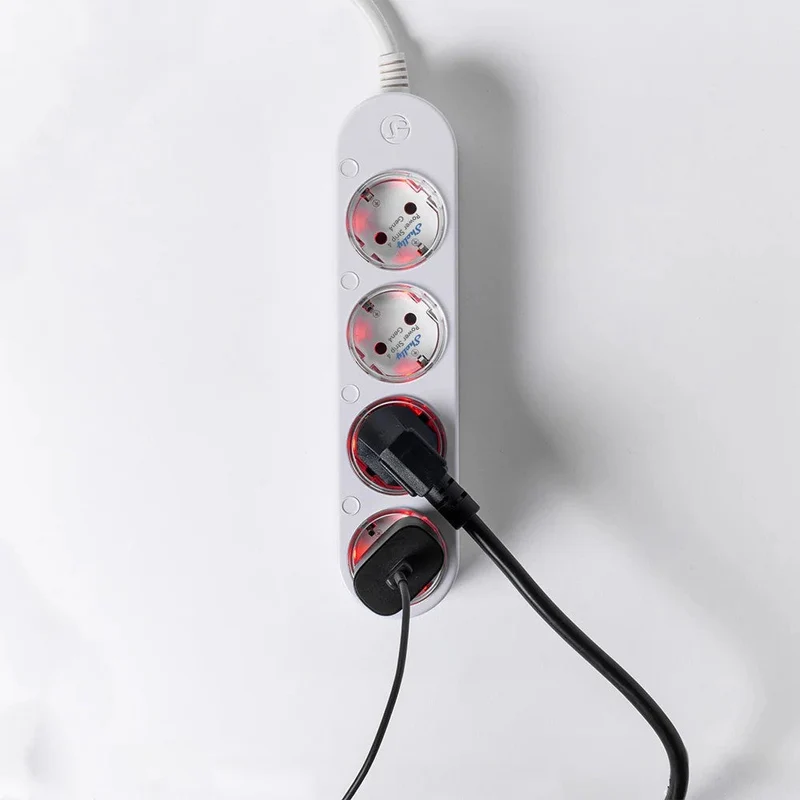 Shelly Extensão Inteligente Multiprotocolo com 4 Tomadas e Medição Individual - Shelly Power Strip 4 Gen4