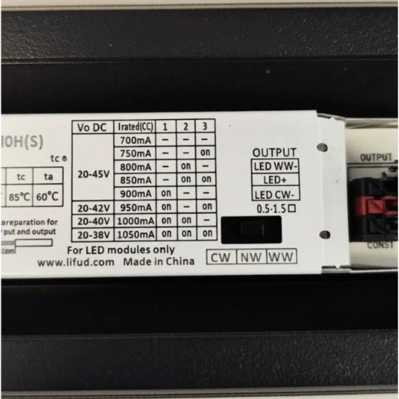 Suspension Linéaire LED 120cm 40W 130lm/W Interconnectable CCT Noir - 3000K/4200K/6400K