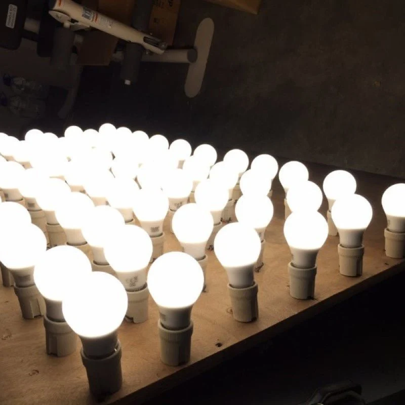 Ampoule LED E27 18W 220V A70 - Pack de 100