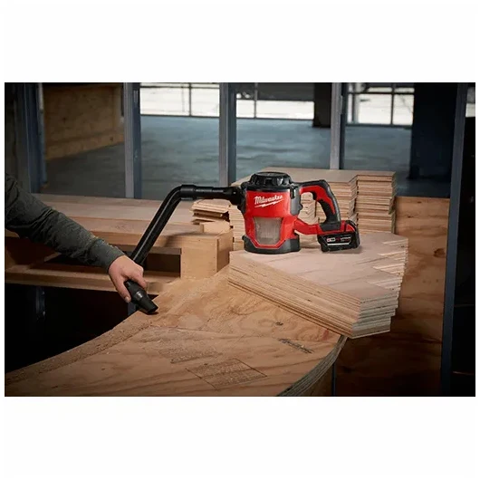 Aspirateur compact Milwaukee M18MC