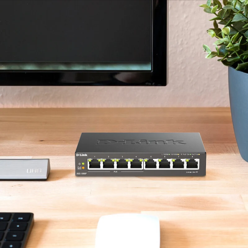 8-Port Desktop Gigabit PoE+ Switch - DGS-1008P