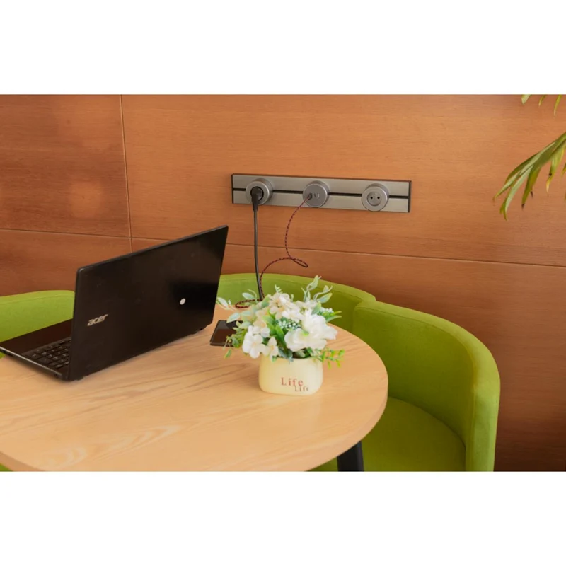 Rail électrique seul en saillie jusqu'à 7 prises + USB - argent - Orium
