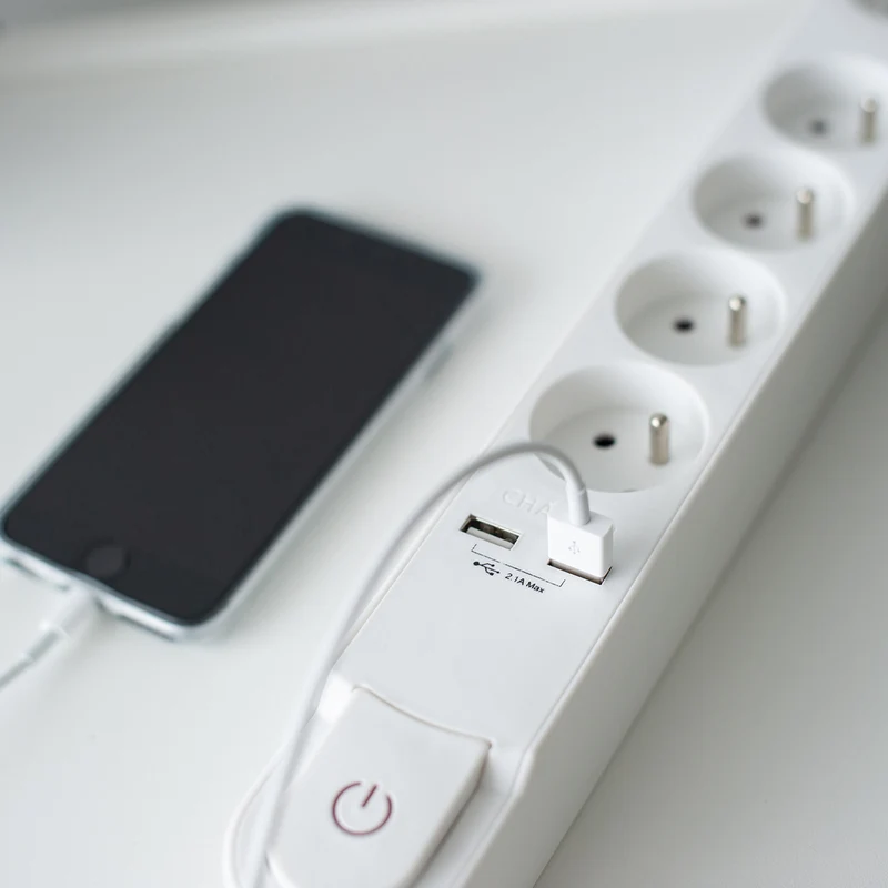 Bloc multiprise Design noir 16A + 2xUSB - Chacon