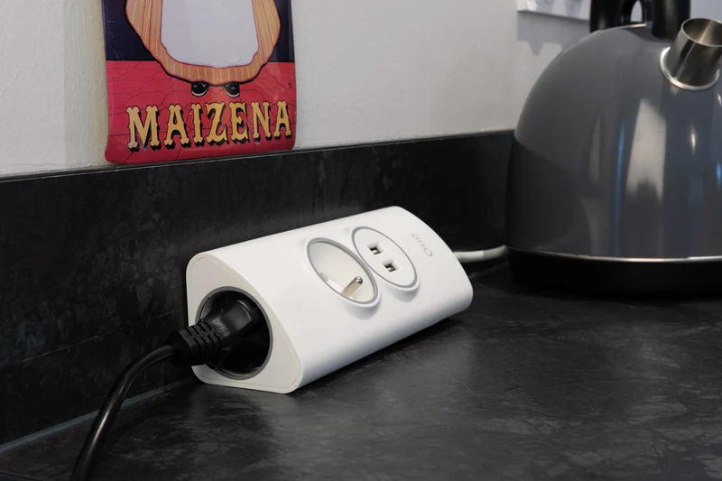 Multiprise d'angle 2P 16A + 2 USB à câbler - Blanc - Otio