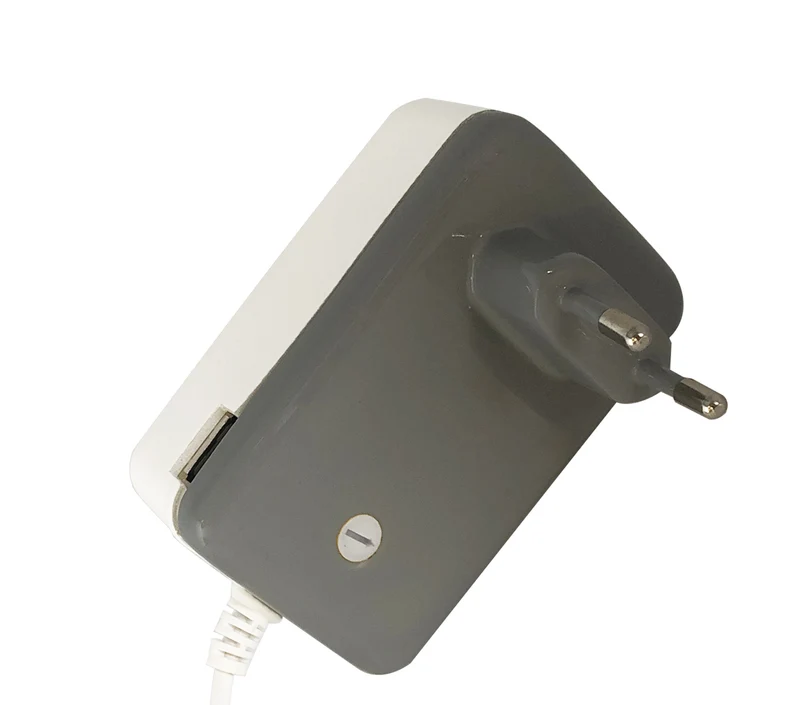 Adaptateur de courant universel 2000mA 16 fiches - Watt and Co