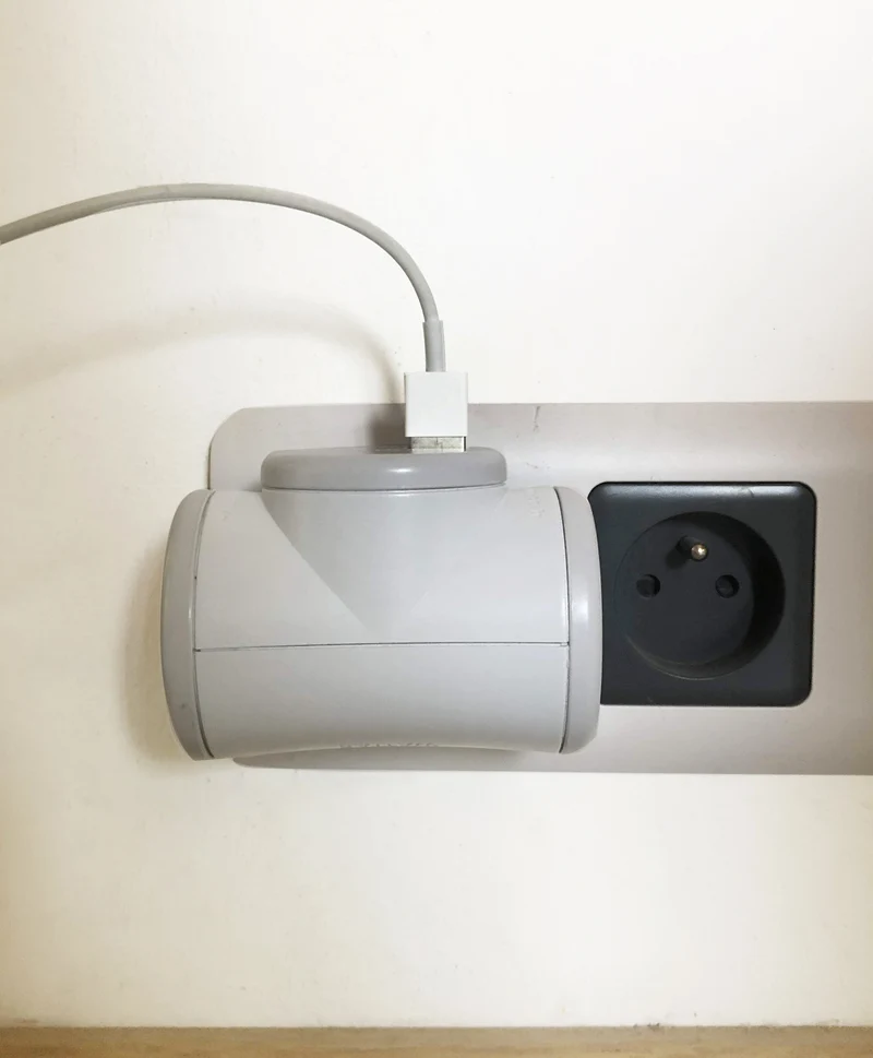 Biplite 16A rotative 180° + 2 ports USB 2,4A - Watt and Co