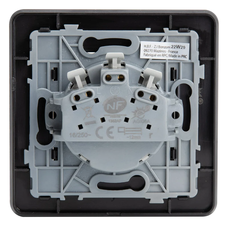 Prise 2P+T 16A simple complet - métal Noir brossé - Kouro - Zenitech